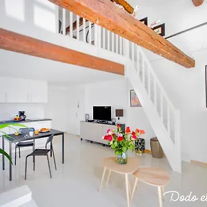 enchanting-2-bedroom-with-sea-view-and-ac-dodo-et-tartine.fr-provencehotel.com/